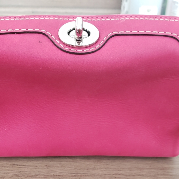 Coach wristlet - Picture 1 of 4